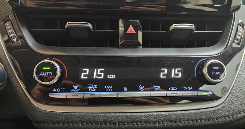 Toyota Corolla cena 84900 przebieg: 71253, rok produkcji 2020 z Ujazd małe 121